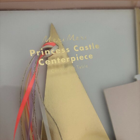 Meri Meri Princess Castle Centerpiece - Picture 3 of 4